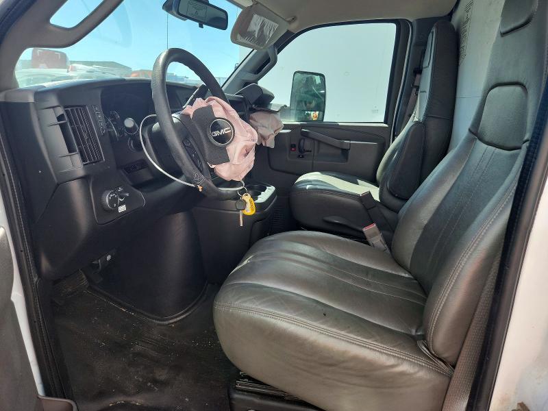 2021 GMC Savana BOX Truck