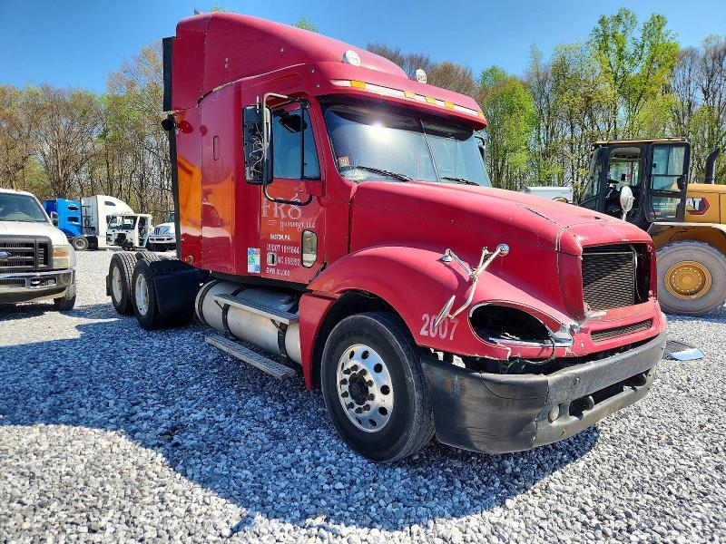 2007 Freigliner 2007 Freightliner Columbia 120 Semi Truck