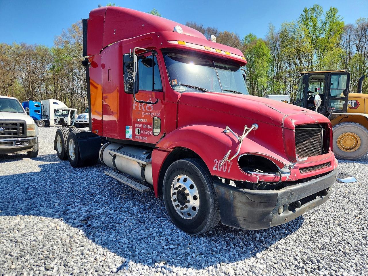2007 Freigliner 2007 Freightliner Columbia 120 Semi Truck