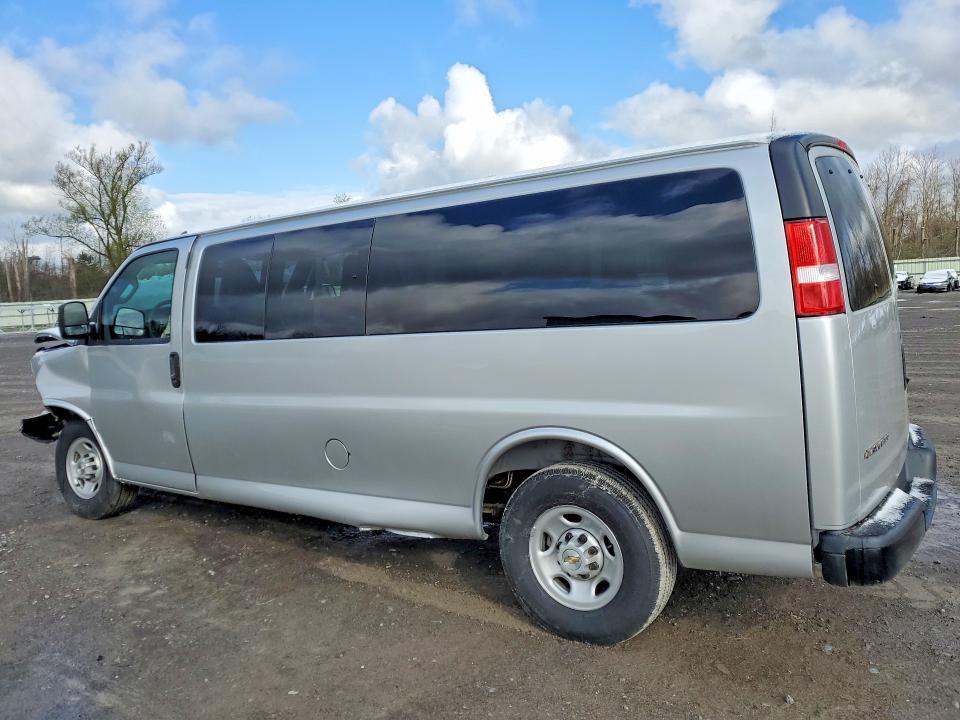 2025 Chevrolet Express G3500 LS