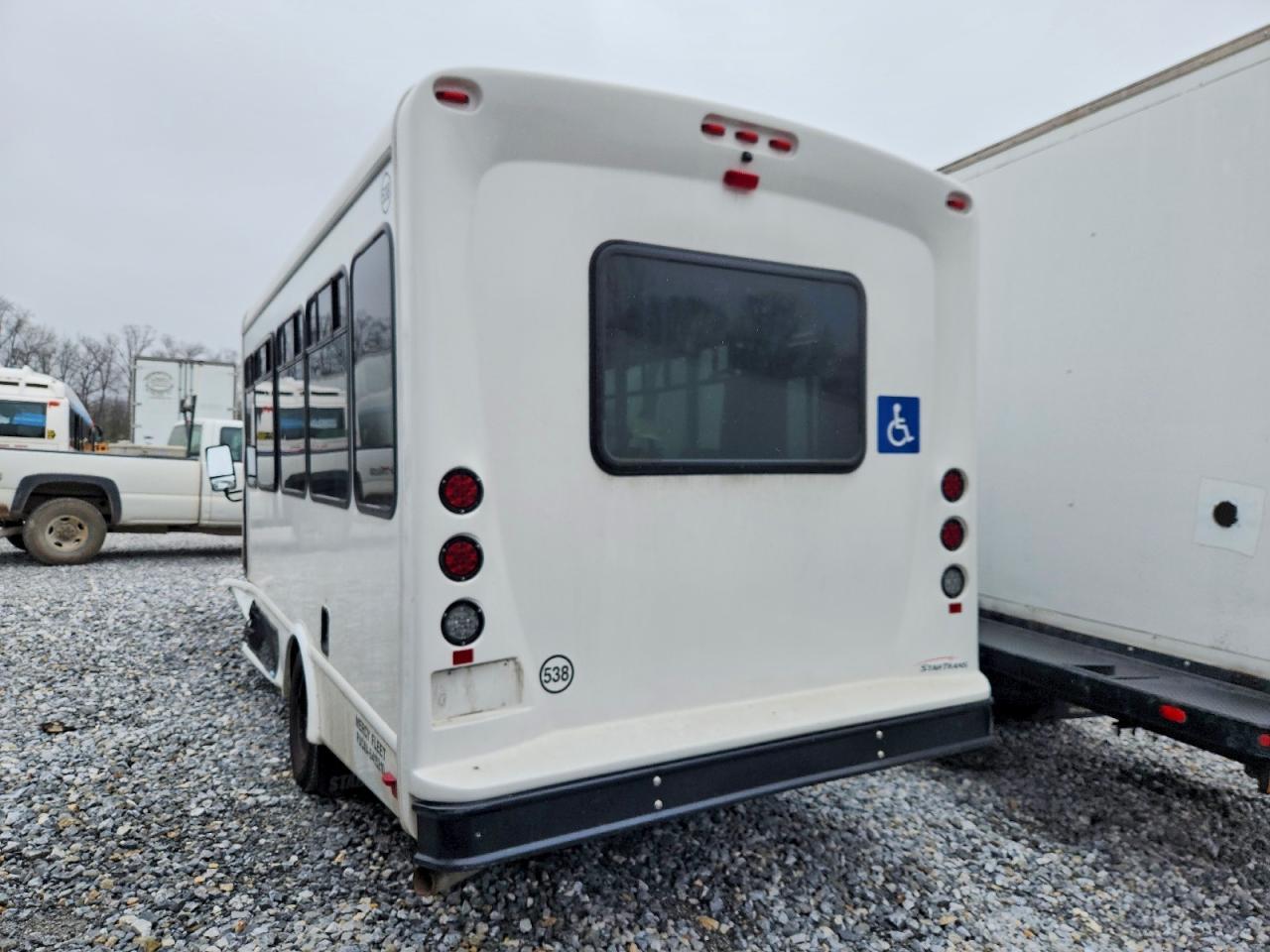 2022 Ford Econoline E450 Super Duty Cutaway Van