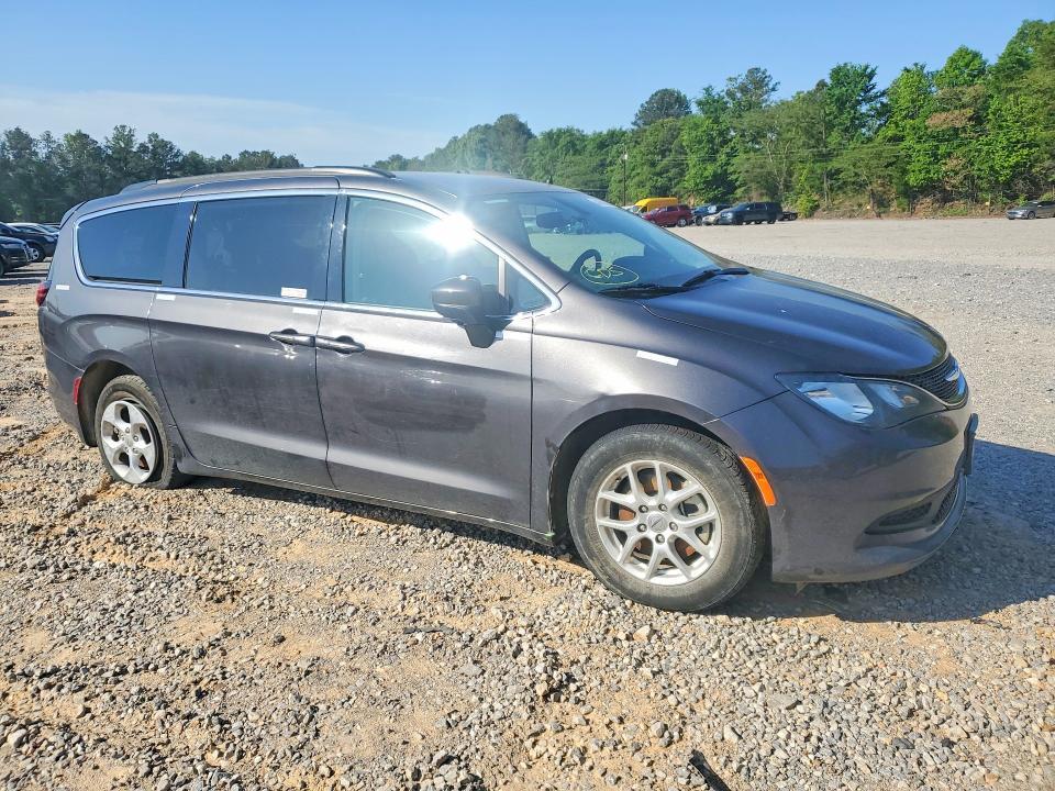 2021 Chrysler Voyager lxi