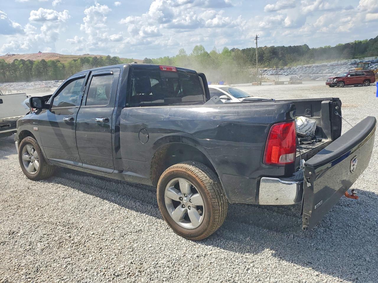 2015 Dodge RAM 1500 SLT