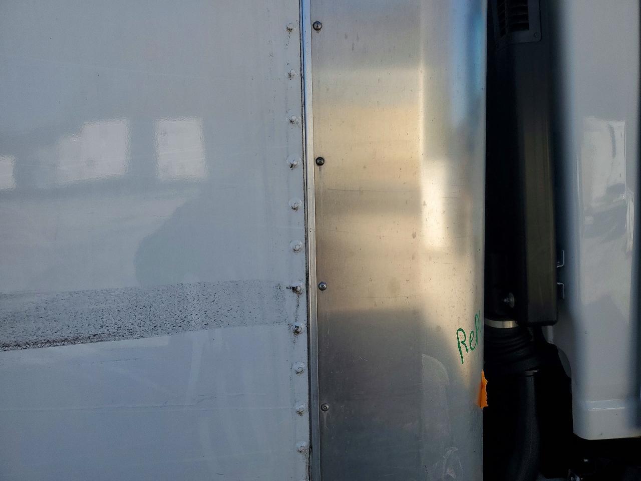 2024 Isuzu NPR HD BOX Truck