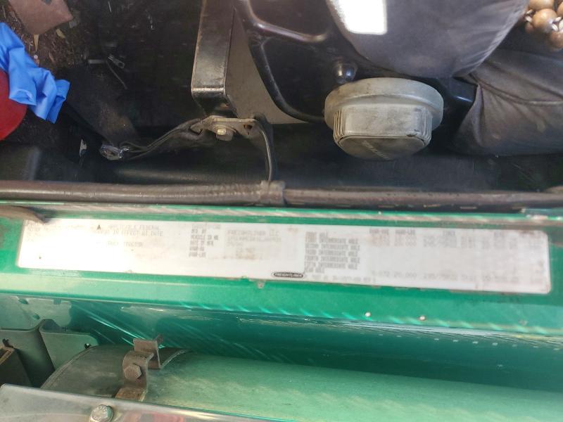 2001 Freightliner FLD120 Semi Truck