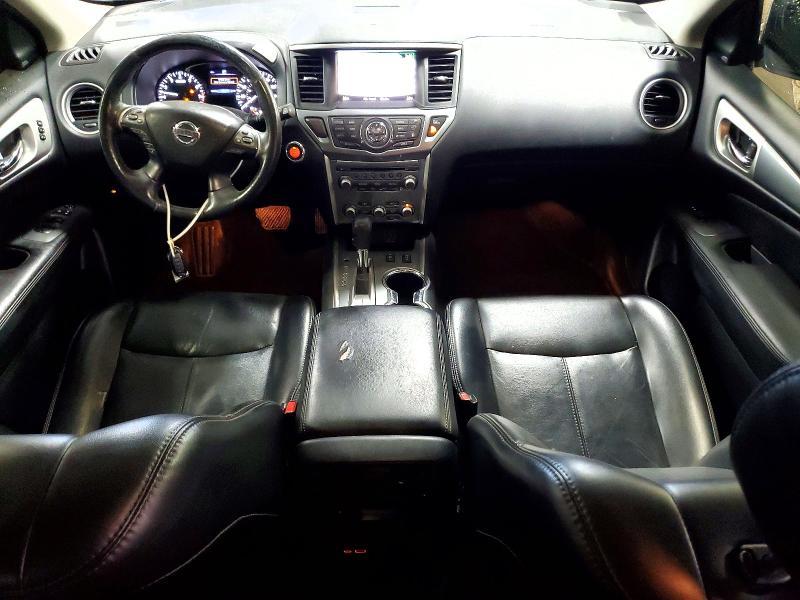 2020 Nissan Pathfinder sl
