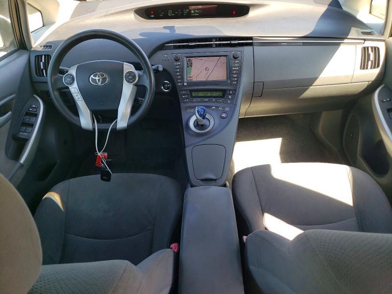 2010 Toyota Prius iii