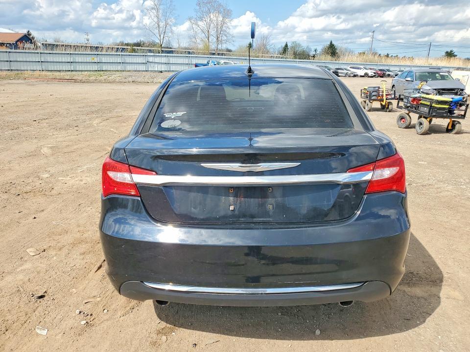 2011 Chrysler 200 Limited