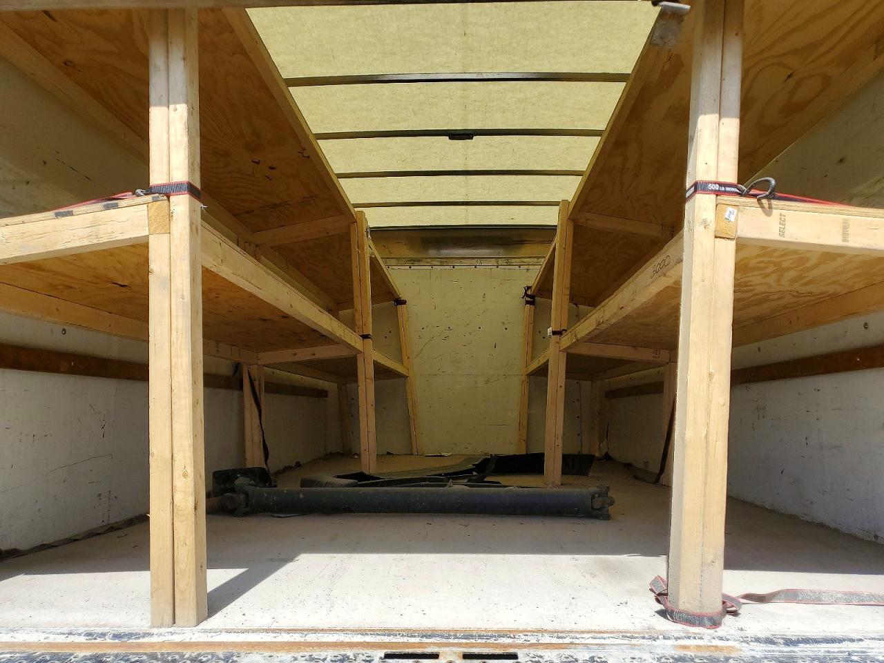 2021 GMC Savana BOX Truck