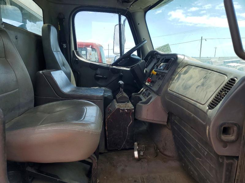 2008 Freightliner Business Class M2 Truck Cab AND