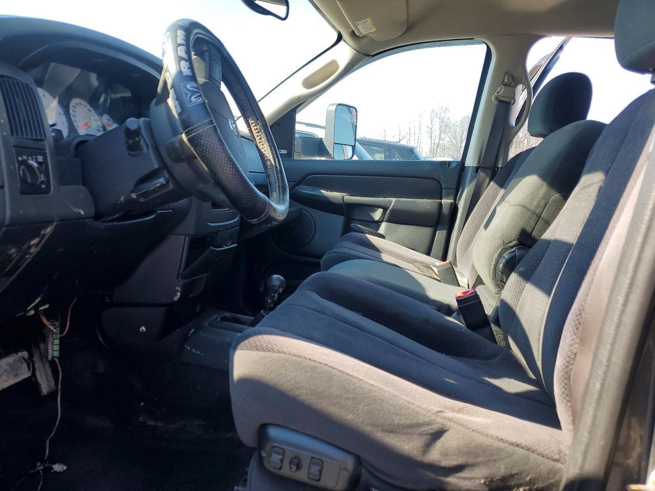 2004 Dodge RAM 1500 ST