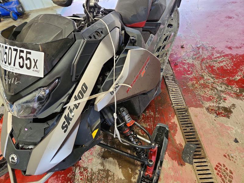 2023 Skidoo Snowmobile