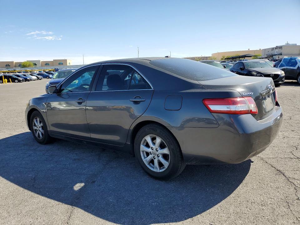 2011 Toyota Camry le