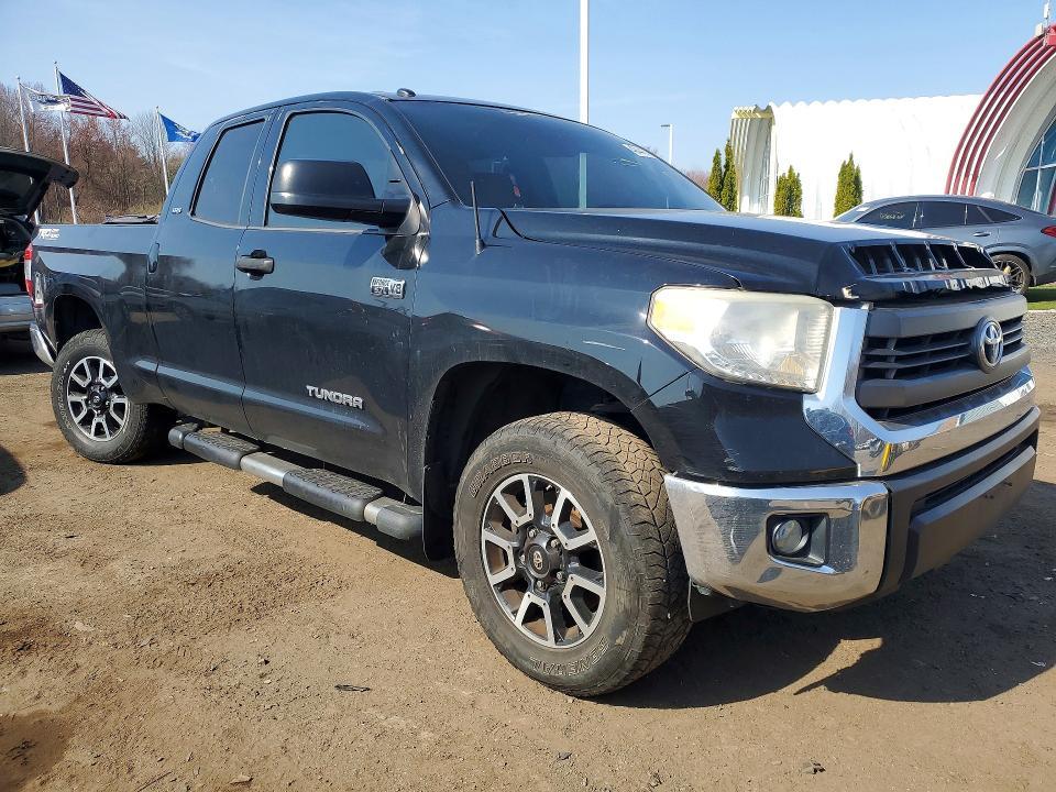 2015 Toyota Tundra SR5