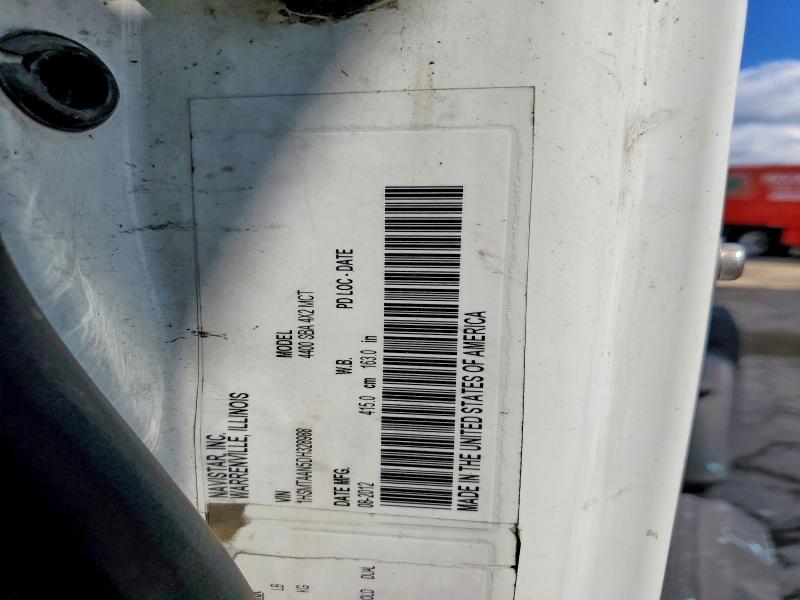 2013 International 4000 4400-BOX Truck