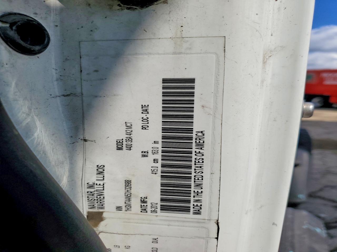 2013 International 4000 4400-BOX Truck