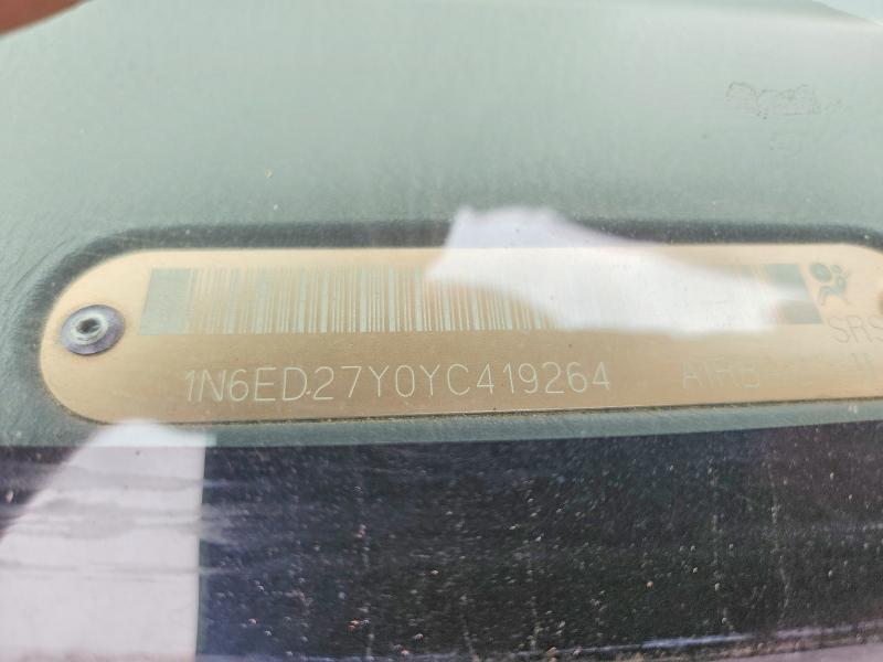 2000 Nissan Frontier xe