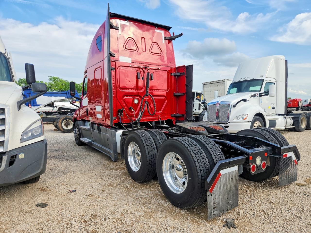 2020 Freightliner Cascadia 126 Semi Truck