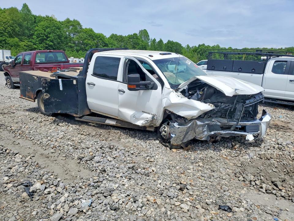 2015 Chevrolet Silverado Flatbed Truck