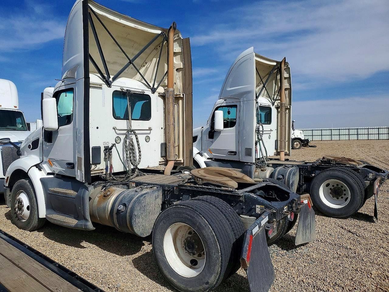 2019 Peterbilt 579 Semi Truck