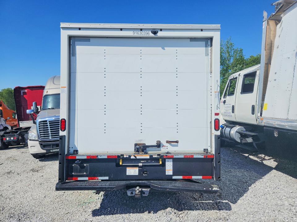 2023 GMC Savana BOX Truck
