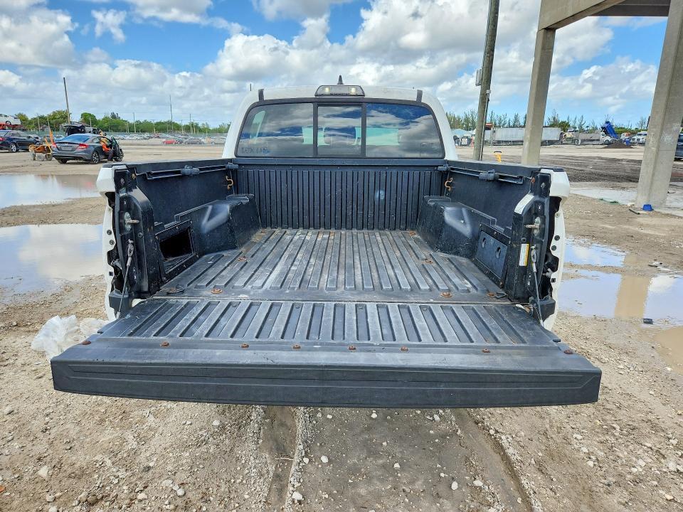2018 Toyota Tacoma sr