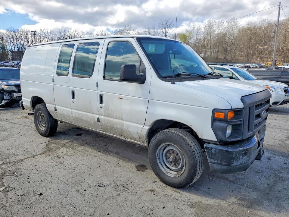 2013 Ford Econoline E250 van
