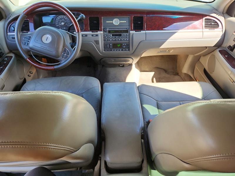 2004 Lincoln Town car Ultimate