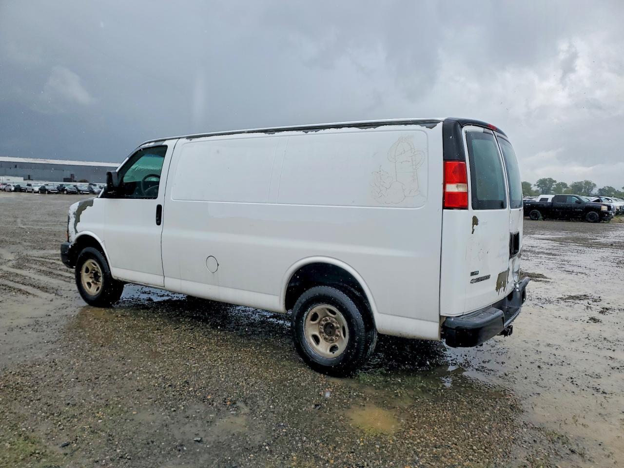 2010 Chevrolet Express G2500 LS