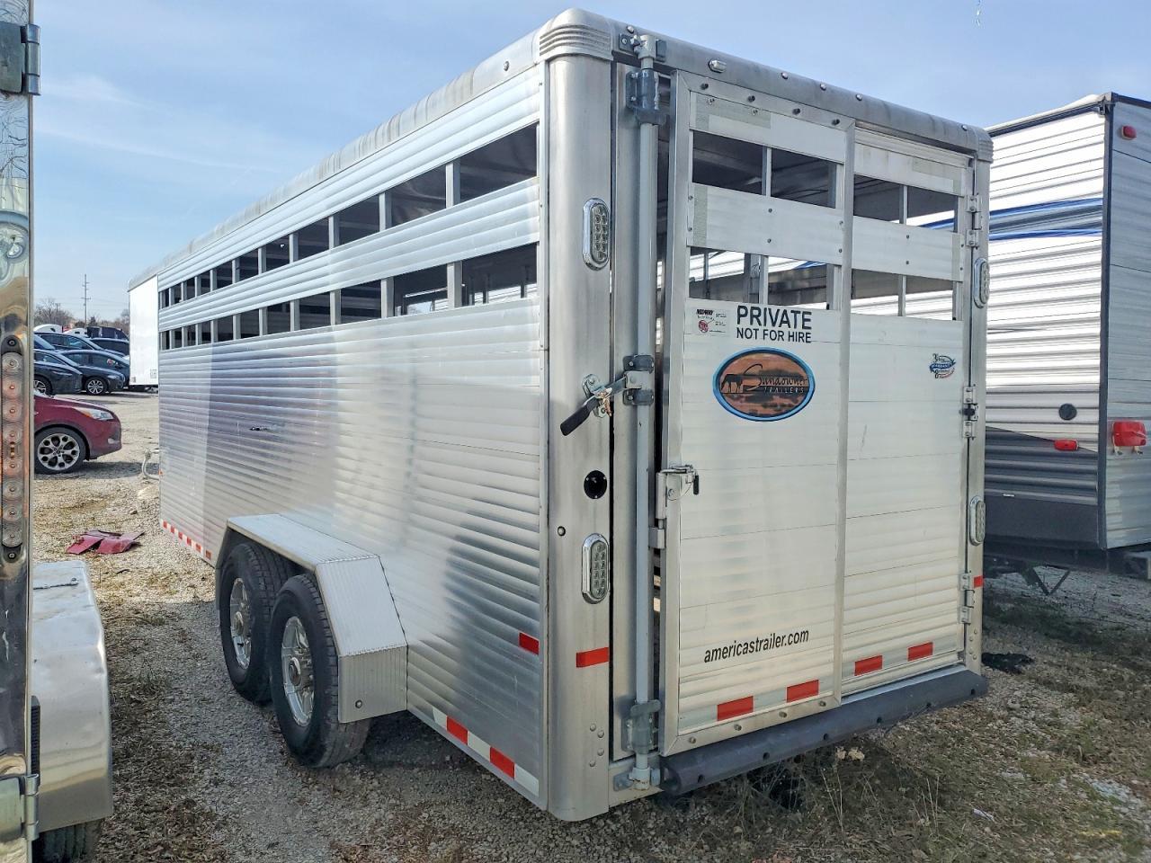 2019 Sundowner Horse Trailer