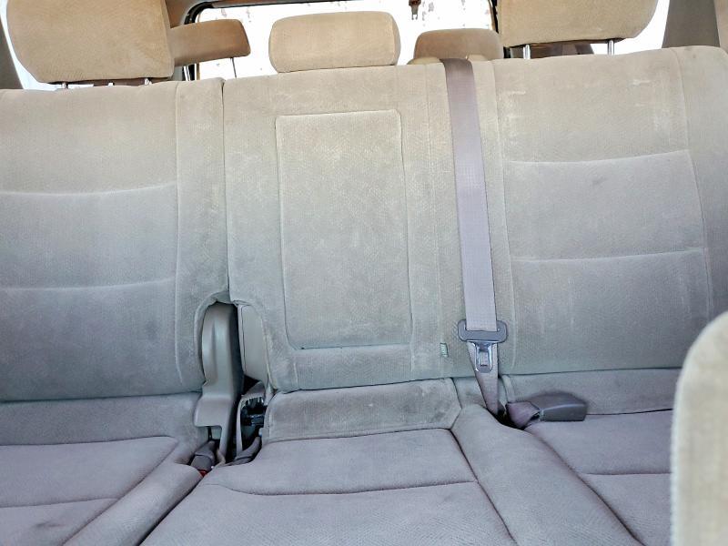 2004 Toyota Sequoia SR5