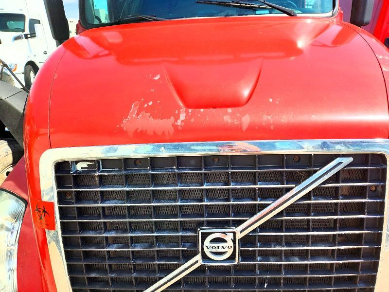 2007 Volv O VNL Semi Truck