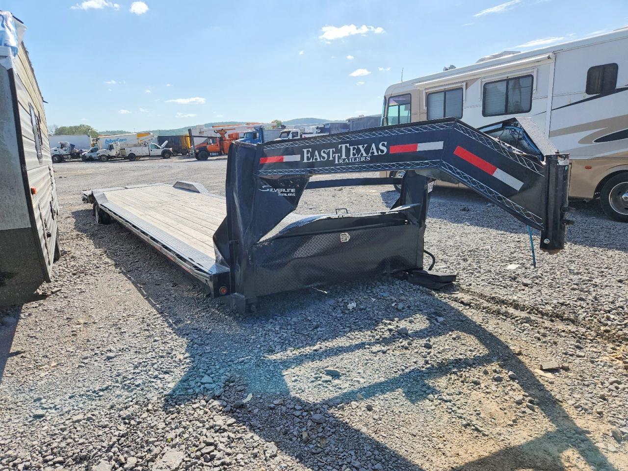 2025 Trailers Gooseneck