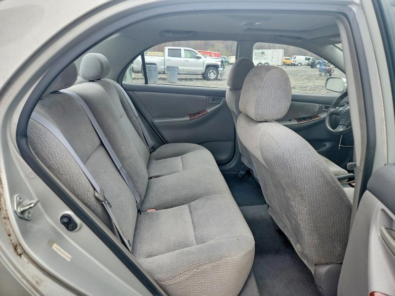 2004 Toyota Corolla le