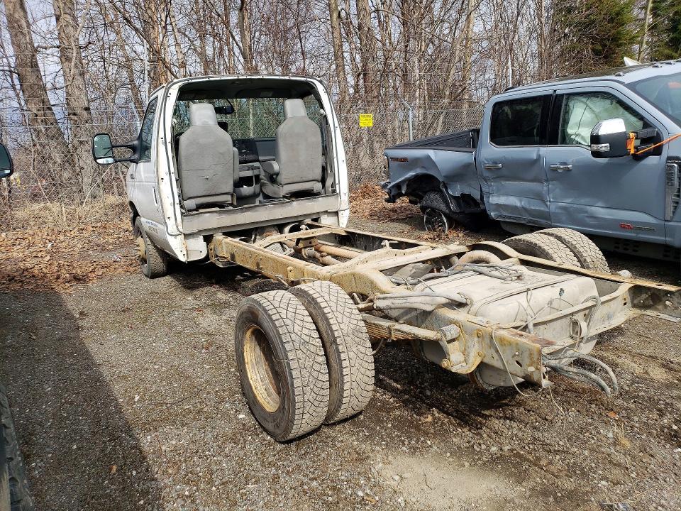 2017 Ford Econoline E350 Super Duty Cutaway Van