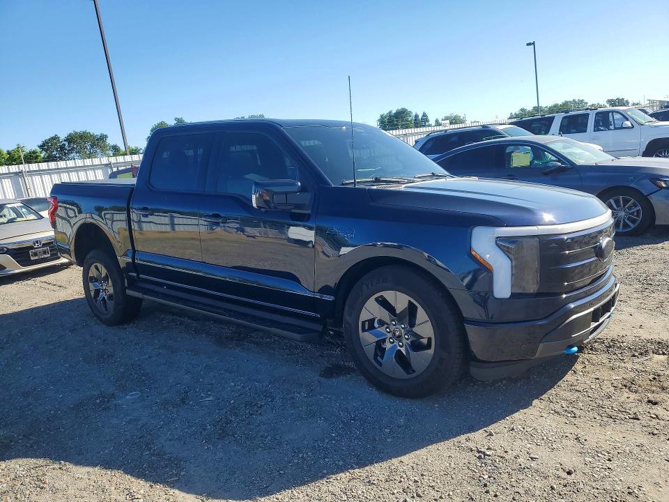 2025 Ford F150 Lightning Lariat