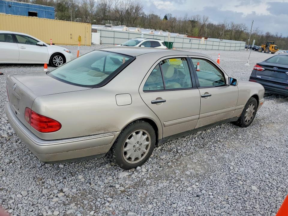 1999 Mercedes-Benz E 320