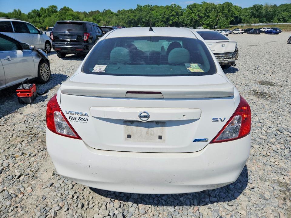 2014 Nissan Versa 1.6 sv