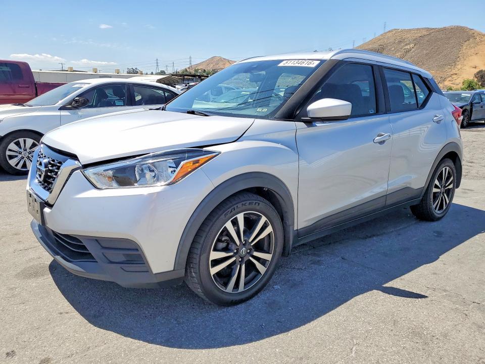 2020 Nissan Kicks sv