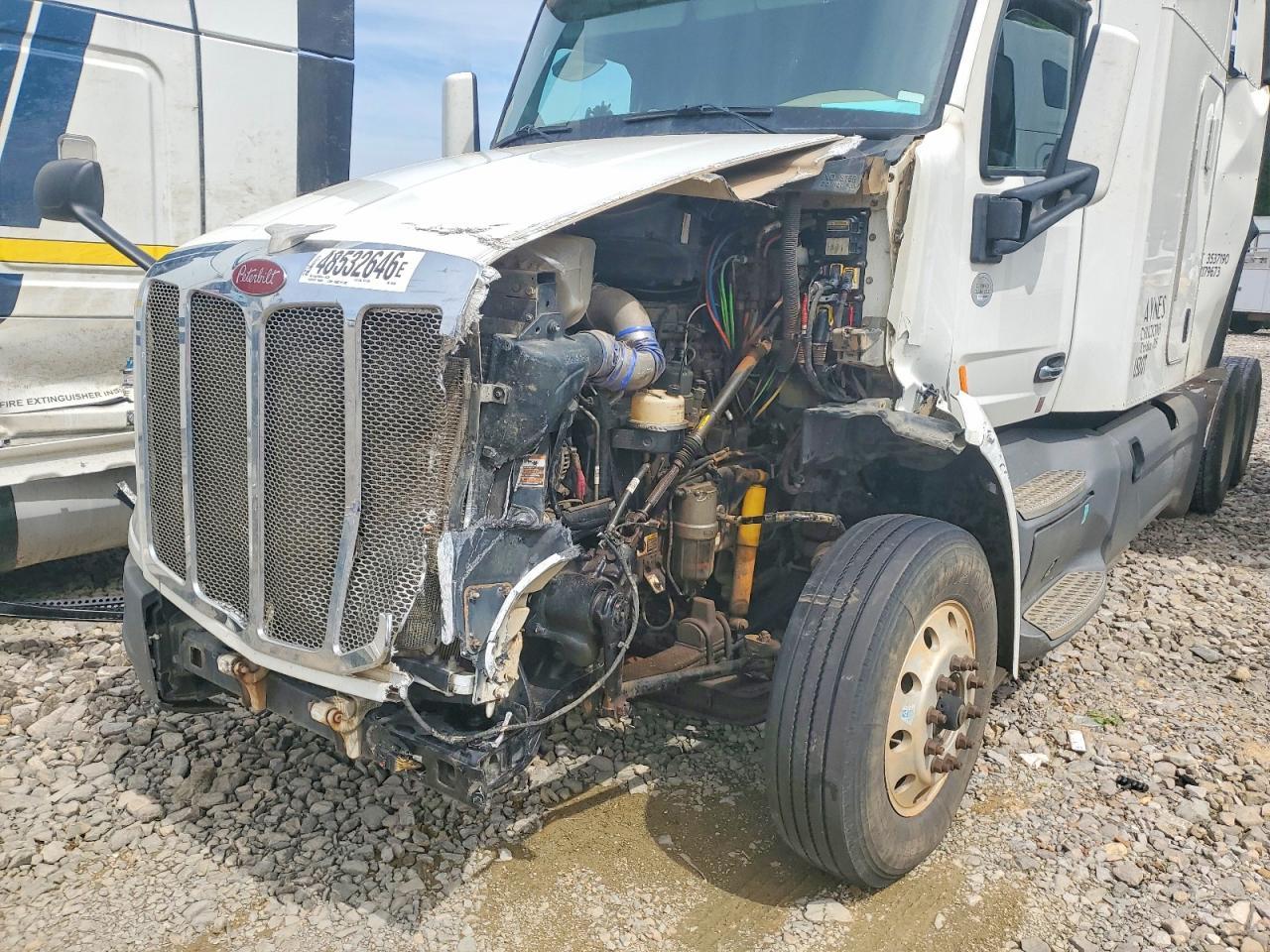 2018 Peterbilt 579 Semi Truck