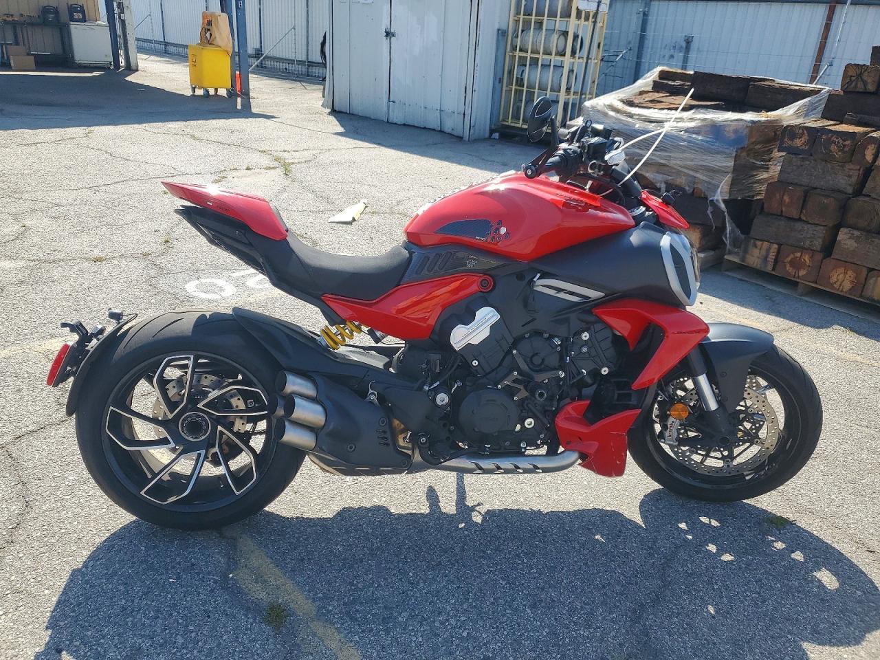 2025 Ducati Diavel V4