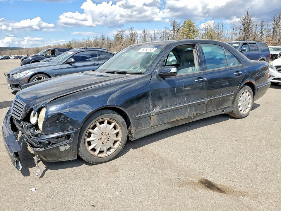 2001 Mercedes-Benz E 320