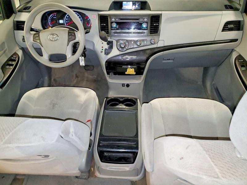 2012 Toyota Sienna le