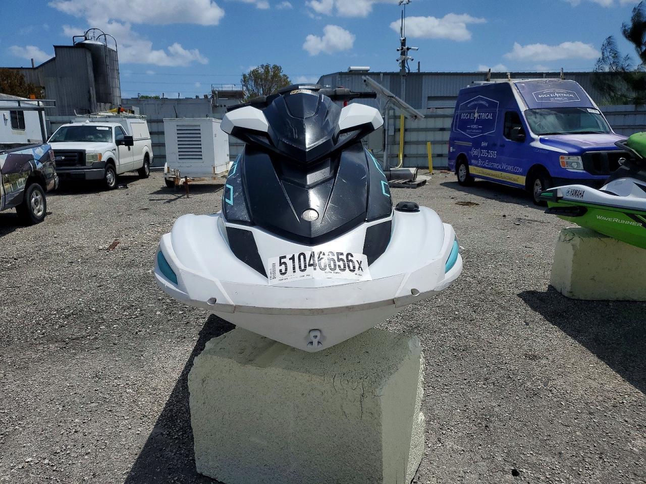 2022 YAM Yamaha VX
