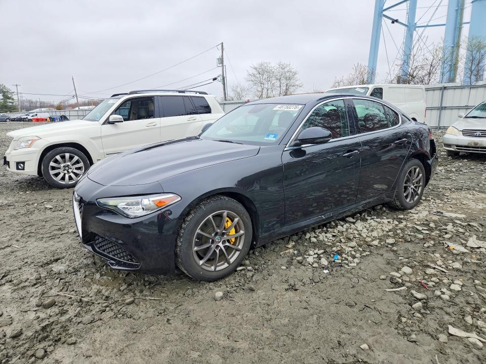 2018 Alfa Romeo Giulia Q4