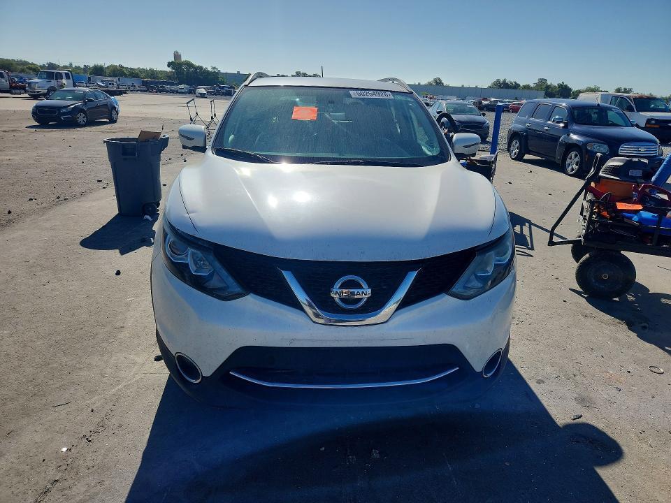 2017 Nissan Rogue Sport sl