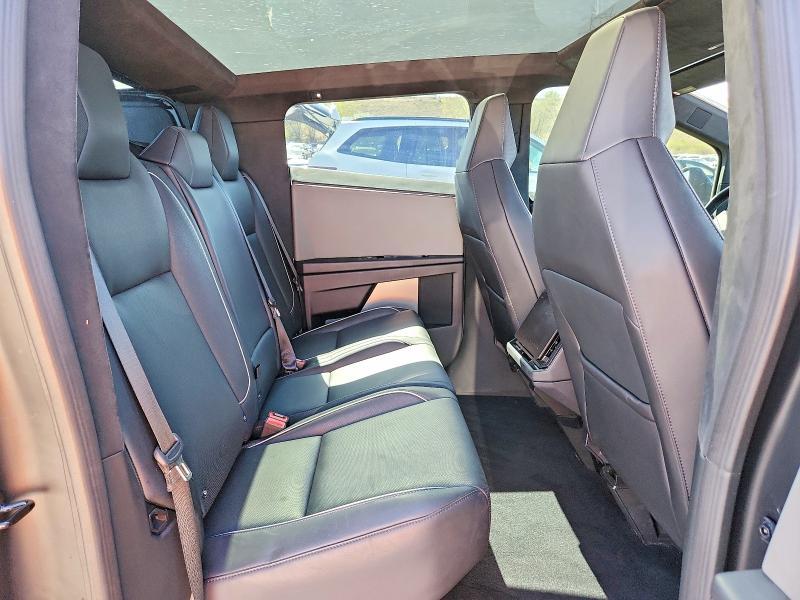 2025 Tesla Cybertruck