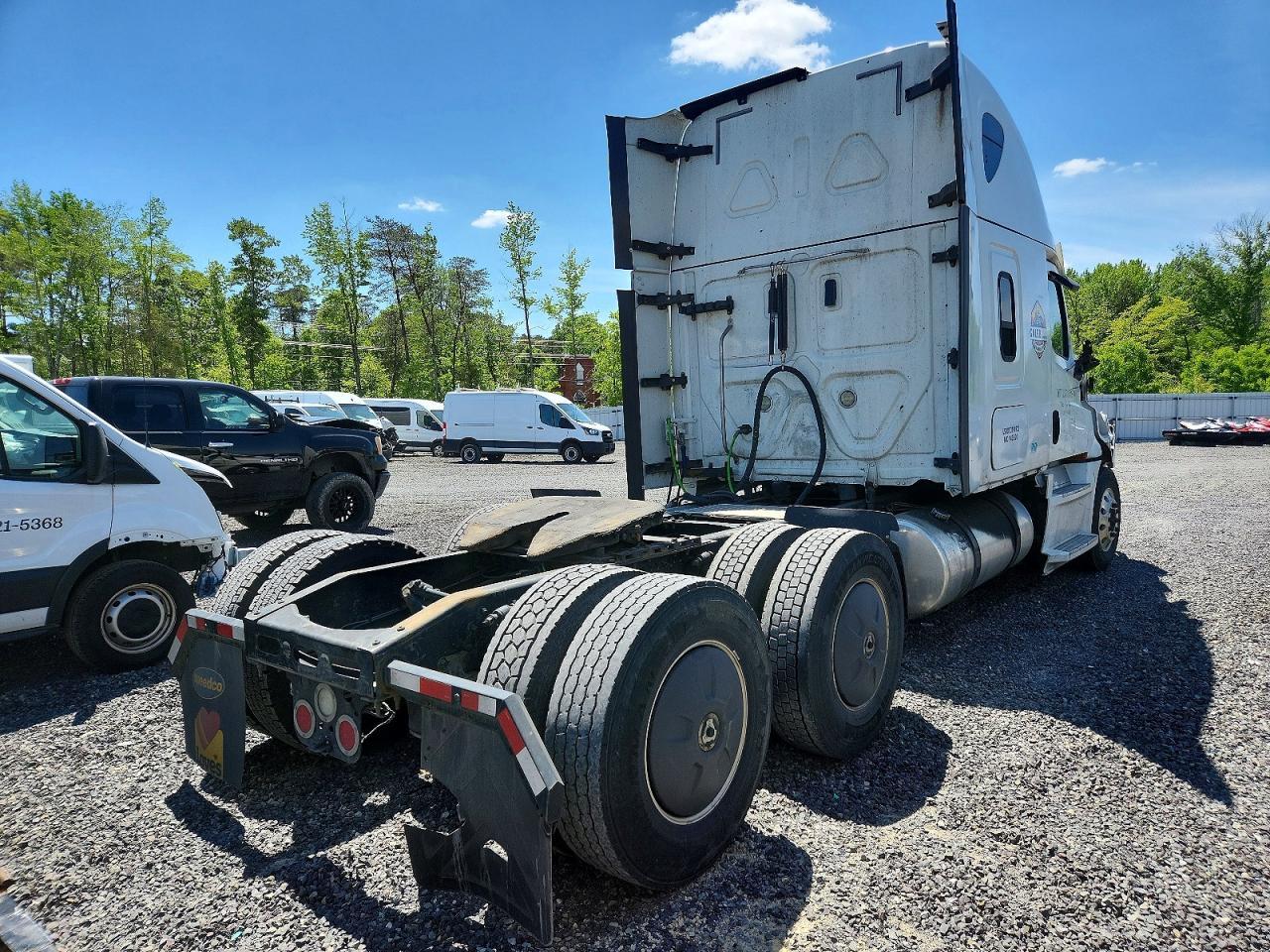 2020 Freightliner Cascadia 126 Semi Truck