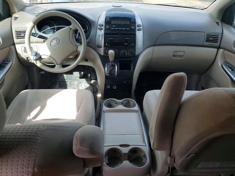 2008 Toyota Sienna le 8-passenger