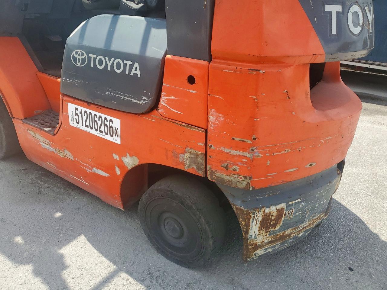 2020 Toyota 7FGCU20-Forks